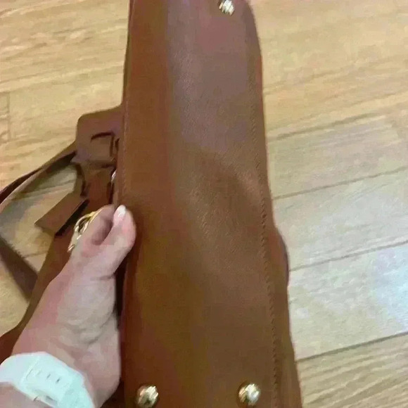 Michael Kors Purse - Picture 4 of 7